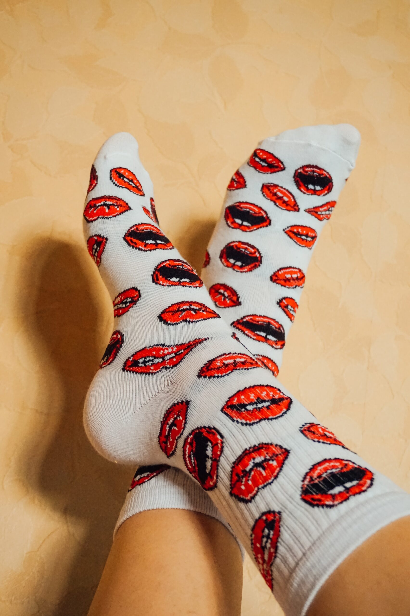 Sjove sokker med print er på mode